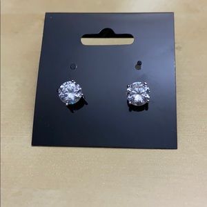 Silvertone stud earring